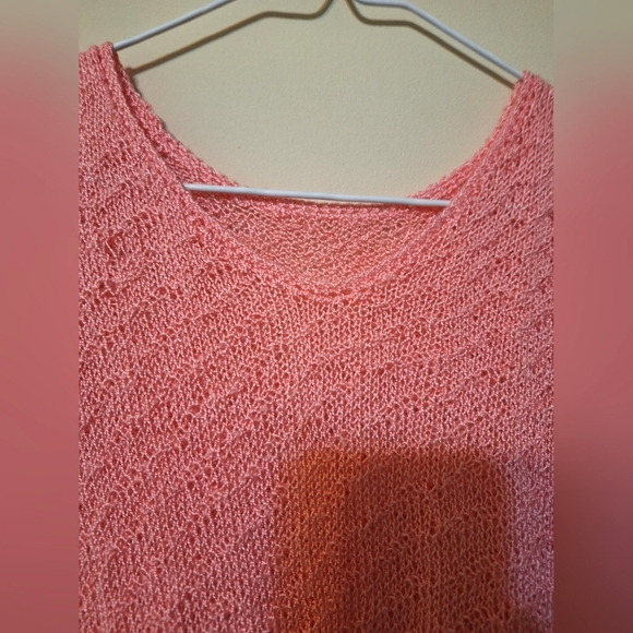 Handknit handmade pink cap sleeve eyelet sweater vest - Picture 5 of 6